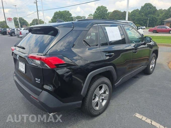 2025 Toyota RAV4 XLE - miniatura 3