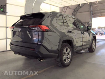 2025 Toyota RAV4 XLE – miniatura 5
