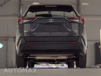 2025 Toyota RAV4 XLE – miniatura 7
