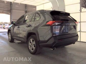 2025 Toyota RAV4 XLE – miniatura 8