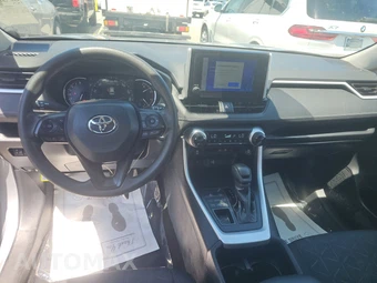 2025 Toyota RAV4 XLE - miniatura 17