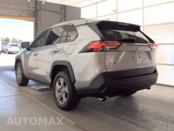 2025 Toyota RAV4 XLE - miniatura 8