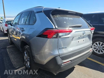 2025 Toyota RAV4 XLE - miniatura 6