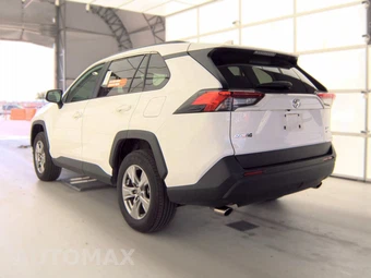 2025 Toyota RAV4 XLE - miniatura 8