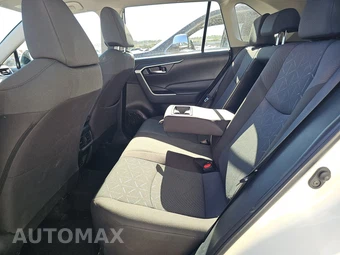2025 Toyota RAV4 XLE - miniatura 13