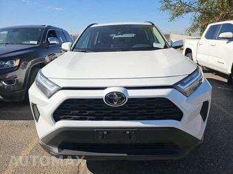2025 Toyota RAV4 XLE - miniatura 2