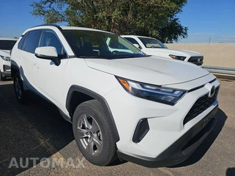 2025 Toyota RAV4 XLE - miniatura 3