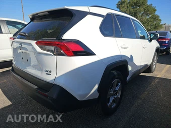 2025 Toyota RAV4 XLE - miniatura 4