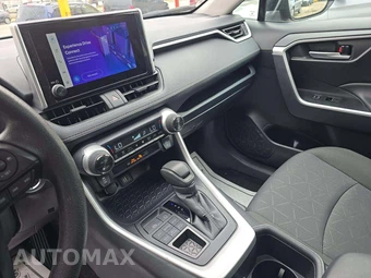 2025 Toyota RAV4 XLE - miniatura 10