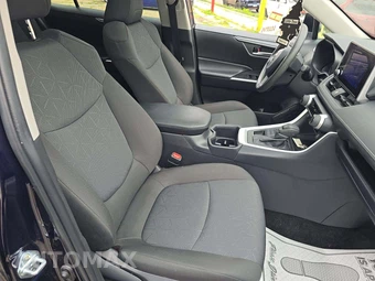2025 Toyota RAV4 XLE - miniatura 18