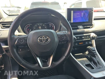 2025 Toyota RAV4 XLE – miniatura 10