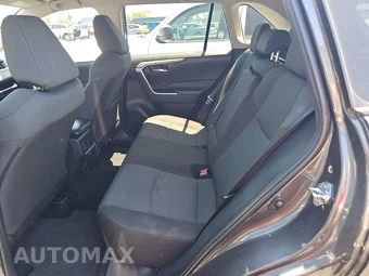 2025 Toyota RAV4 XLE – miniatura 13
