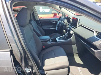 2025 Toyota RAV4 XLE – miniatura 8