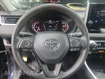2025 Toyota RAV4 XLE – miniatura 10