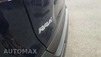 2025 Toyota RAV4 XLE – miniatura 24