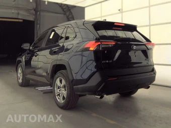 2025 Toyota RAV4 XLE – miniatura 6