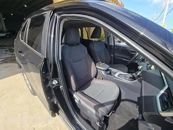 2025 Toyota RAV4 XLE – miniatura 15