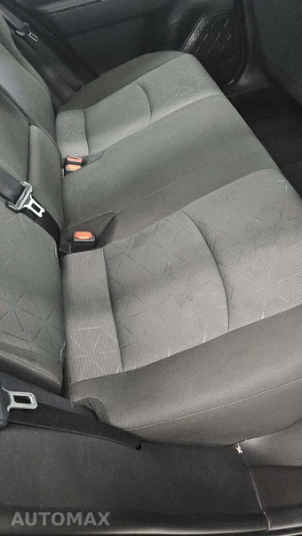 2025 Toyota RAV4 XLE - miniatura 26