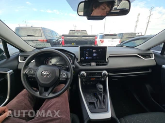 2025 Toyota RAV4 XLE - miniatura 11
