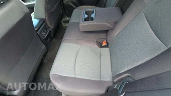 2025 Toyota RAV4 XLE - miniatura 24