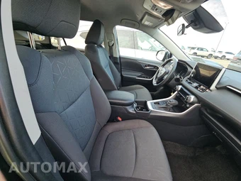 2025 Toyota RAV4 XLE - miniatura 8