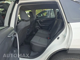 2025 Toyota RAV4 XLE - miniatura 13