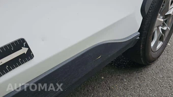 2025 Toyota RAV4 XLE - miniatura 24