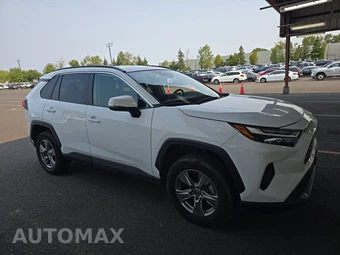 2025 Toyota RAV4 XLE - miniatura 3