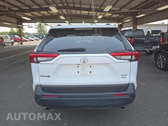 2025 Toyota RAV4 XLE - miniatura 5
