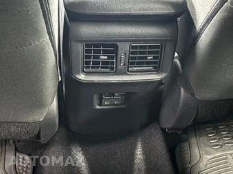 2025 Toyota RAV4 XLE - miniatura 12