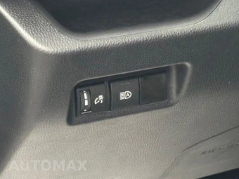 2025 Toyota RAV4 XLE - miniatura 18