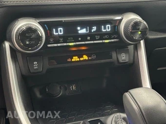 2025 Toyota RAV4 XLE - miniatura 30