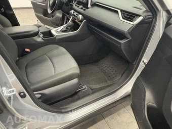 2025 Toyota RAV4 XLE - miniatura 37