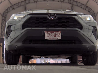 2025 Toyota RAV4 XLE - miniatura 3