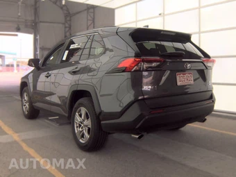 2025 Toyota RAV4 XLE - miniatura 8
