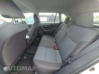 2025 Toyota RAV4 XLE - miniatura 13