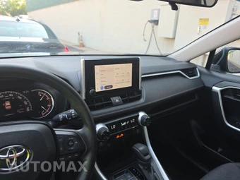 2025 Toyota RAV4 XLE - miniatura 11