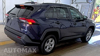 2025 Toyota RAV4 XLE - miniatura 4