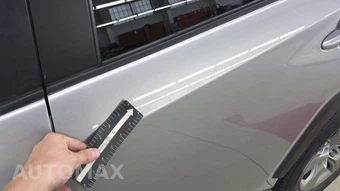 2025 Toyota RAV4 XLE - miniatura 25