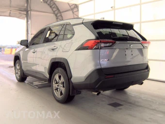 2025 Toyota RAV4 XLE - miniatura 6