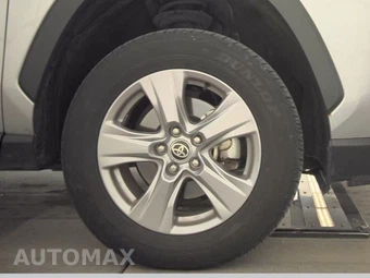 2025 Toyota RAV4 XLE – miniatura 10