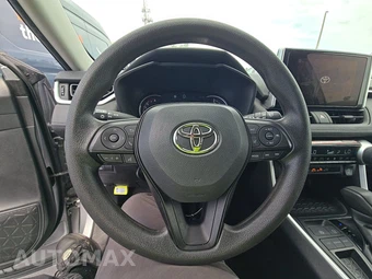 2025 Toyota RAV4 XLE – miniatura 16
