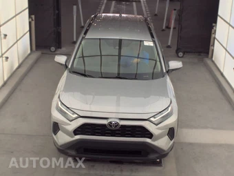 2025 Toyota RAV4 XLE – miniatura 2