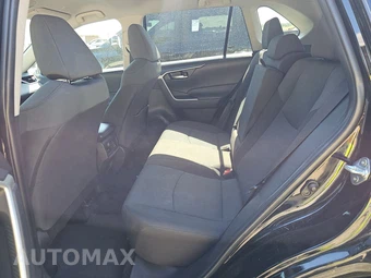 2025 Toyota RAV4 XLE – miniatura 13