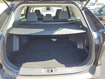 2025 Toyota RAV4 XLE – miniatura 17