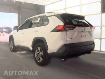 2025 Toyota RAV4 XLE – miniatura 8