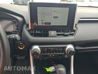 2025 Toyota RAV4 XLE – miniatura 17