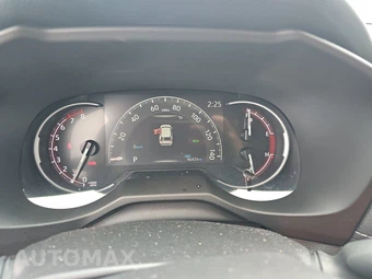 2025 Toyota RAV4 XLE – miniatura 18