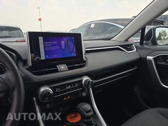2025 Toyota RAV4 XLE - miniatura 17