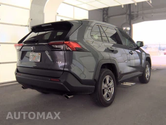 2025 Toyota RAV4 XLE - miniatura 5